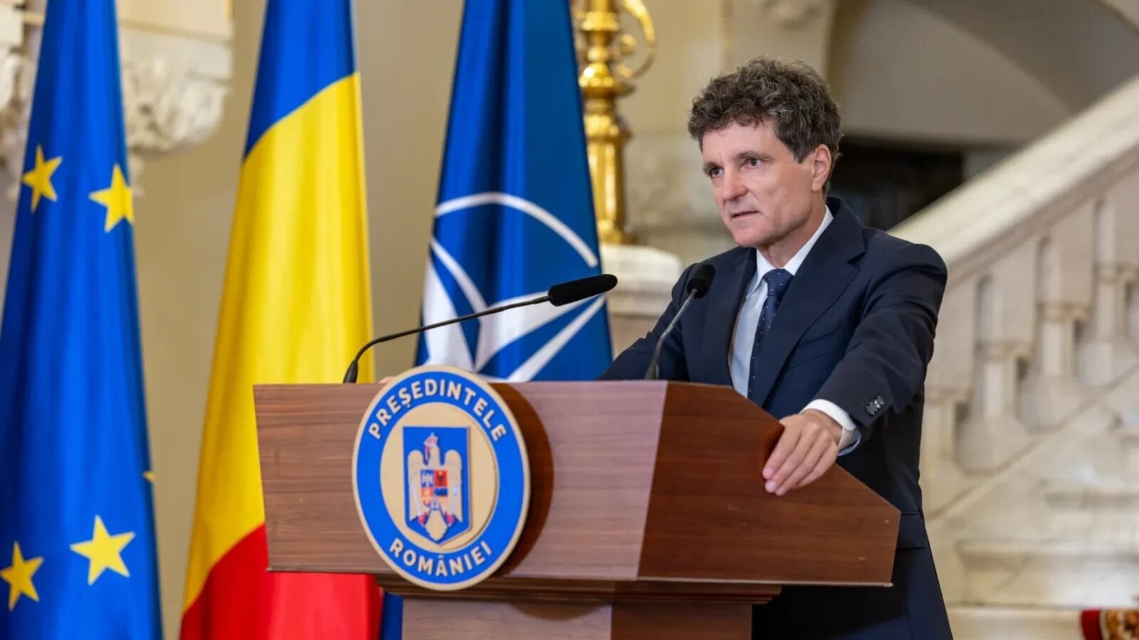 Nicușor Dan propune un Guvern de armistițiu, exclusiv tehnocrat, pentru șase luni. Premierul-surpriză rămâne secret