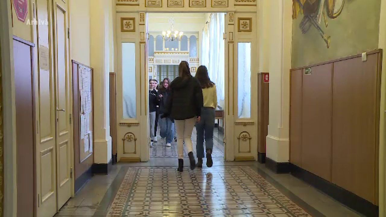 Concursul de directori din România elimină directoarele unor colegii de top